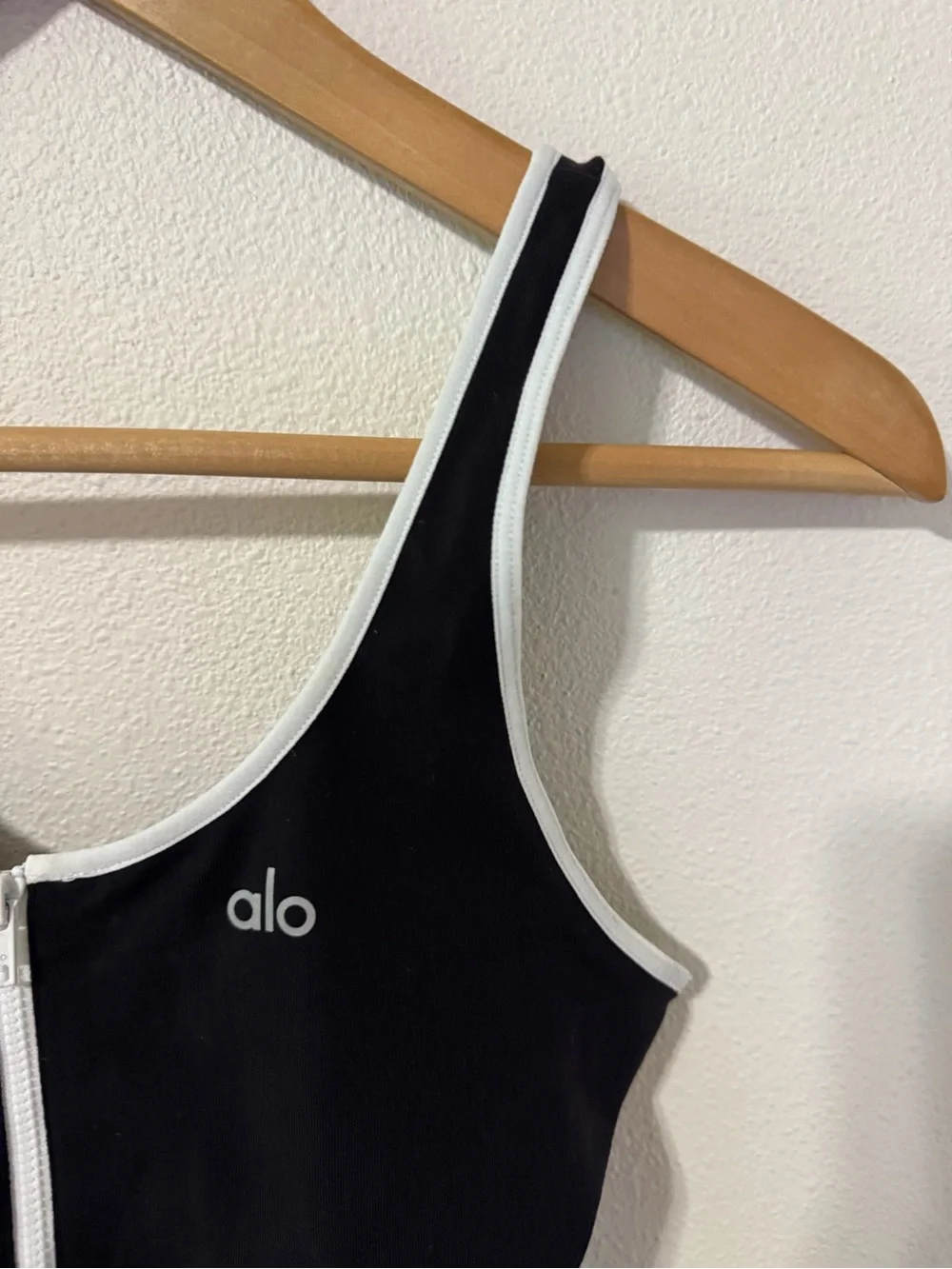 Alo Yoga Supernova Tank Top Bodysuit Black White Front Zipper Thong X-Small